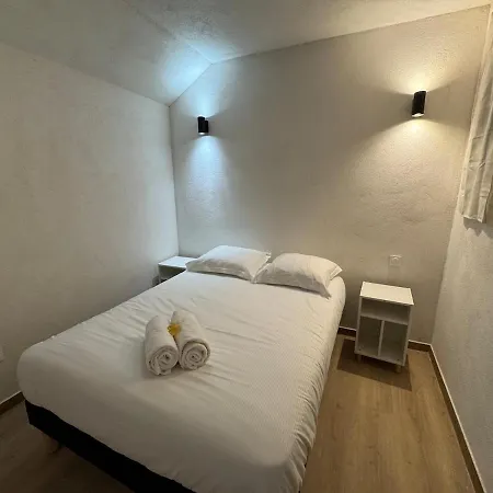 公寓 Special Groupe, 10 Personnes, Centre Vieux *