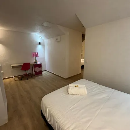 Apartment Special Groupe, 10 Personnes, Centre Vieux *