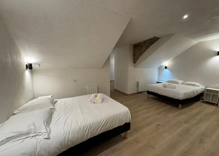 Special Groupe, 10 Personnes, Centre Vieux Appartement
